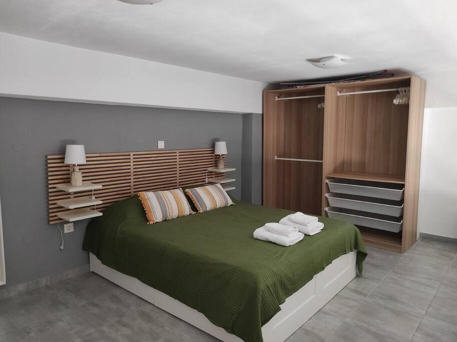 Oliva Loft Apartment แอร์มูโปลี ภายนอก รูปภาพ